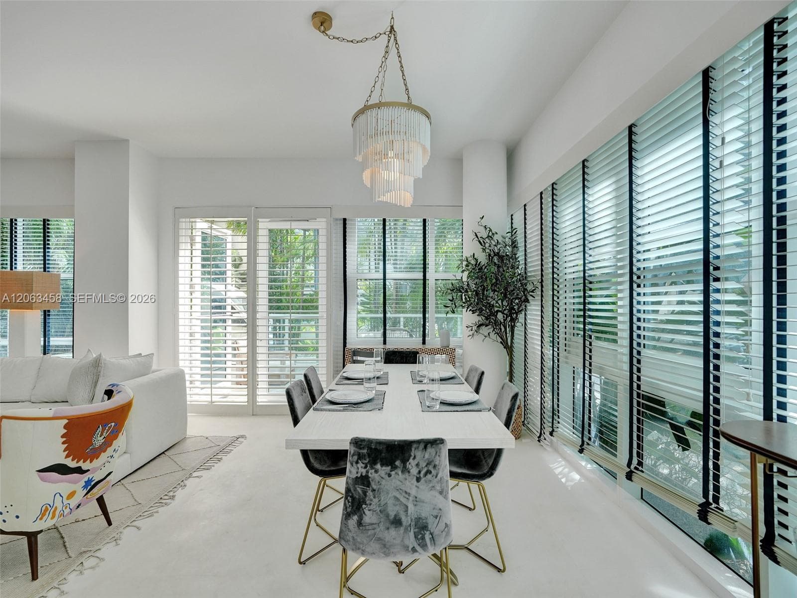 6103 Aqua Ave 107 photo 2