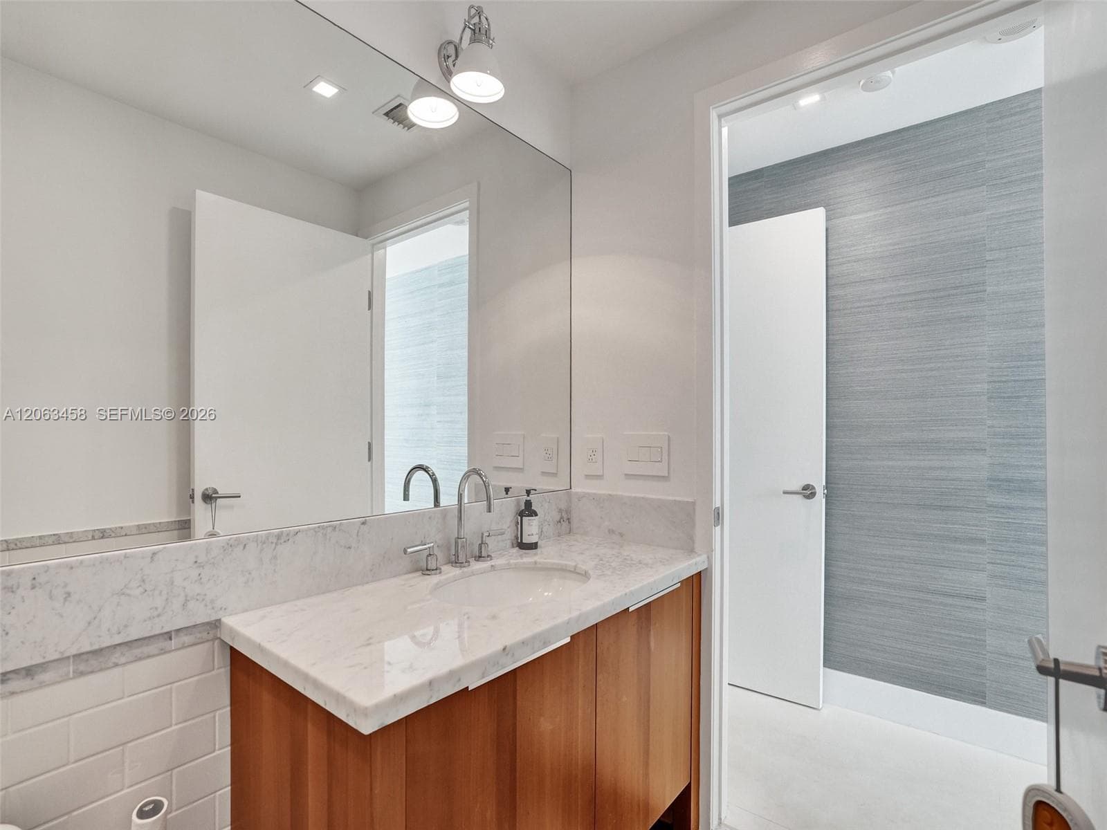 6103 Aqua Ave 107 photo 13