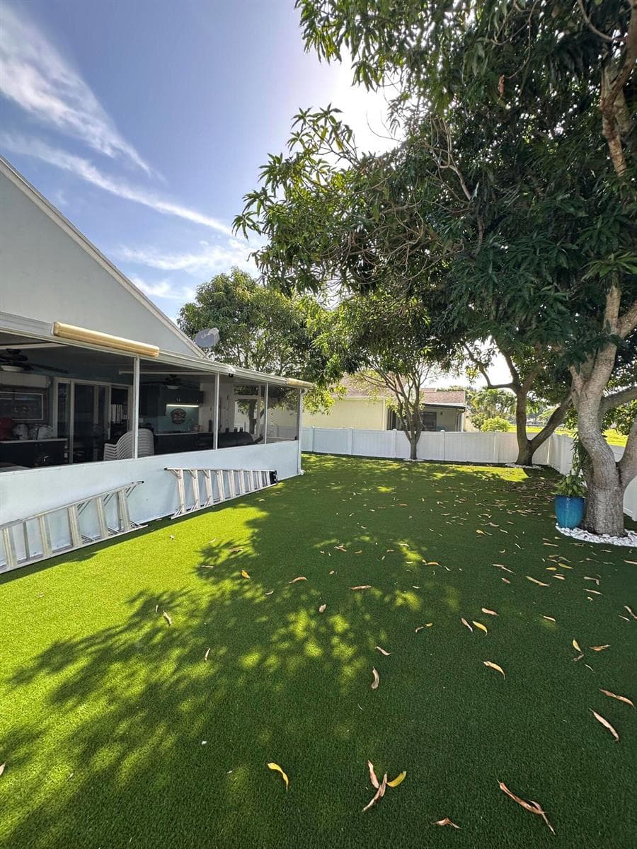 8 ELTON Place photo 23