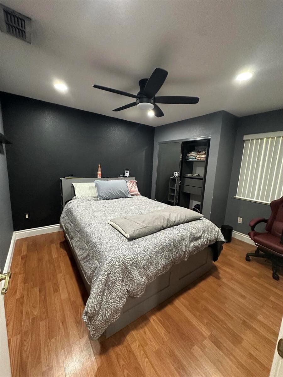 8 ELTON Place photo 16