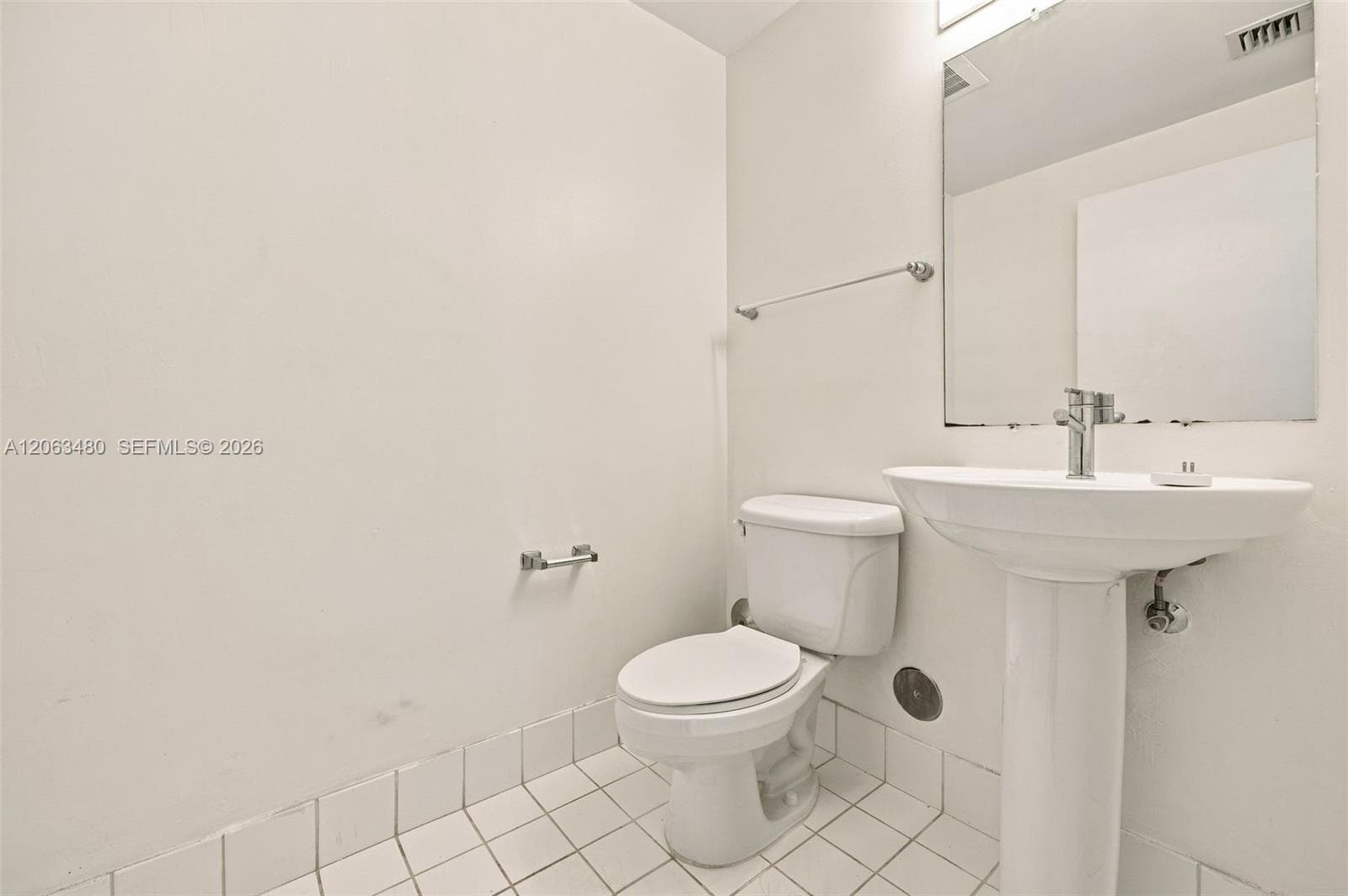601 NE 36th St 2308 photo 12