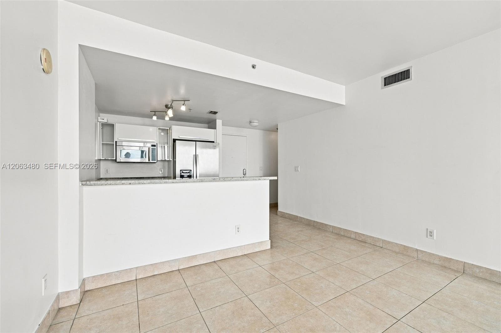 601 NE 36th St 2308 photo 14