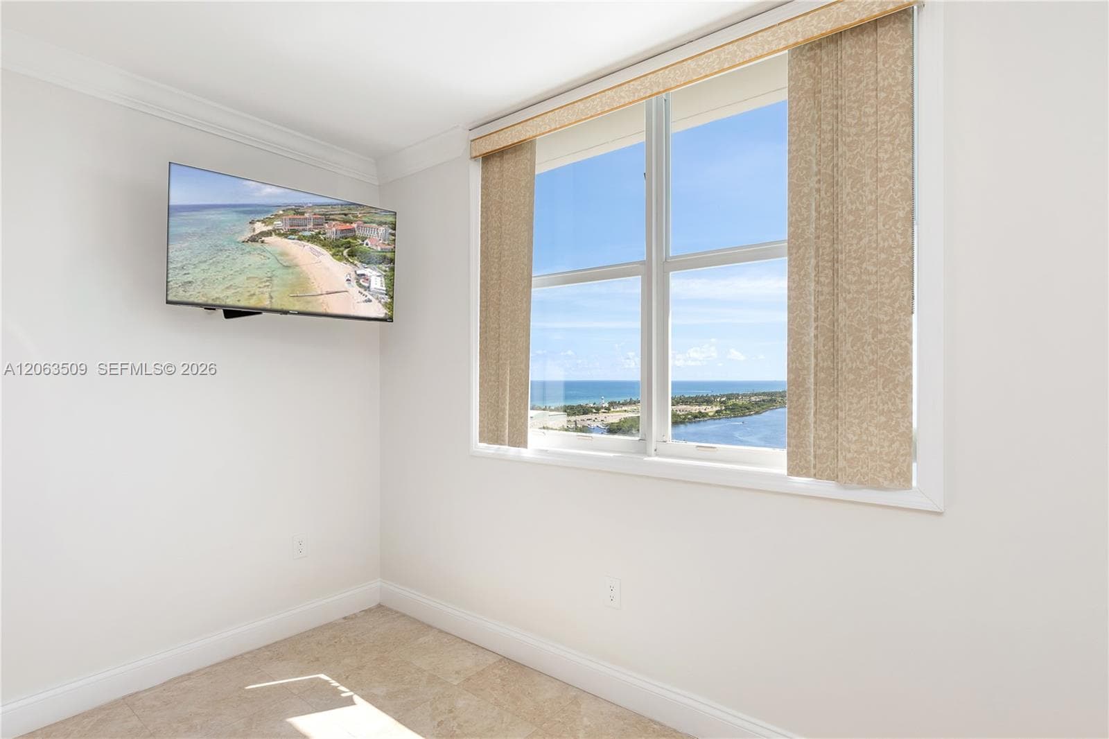 500 Bayview Dr PH20 photo 23
