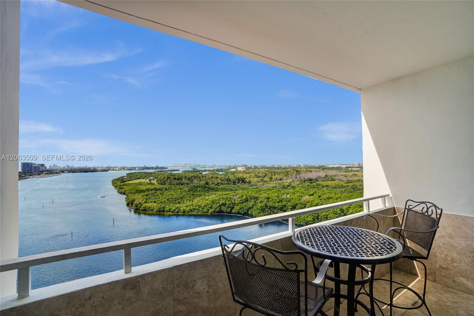 500 Bayview Dr PH20 photo 3