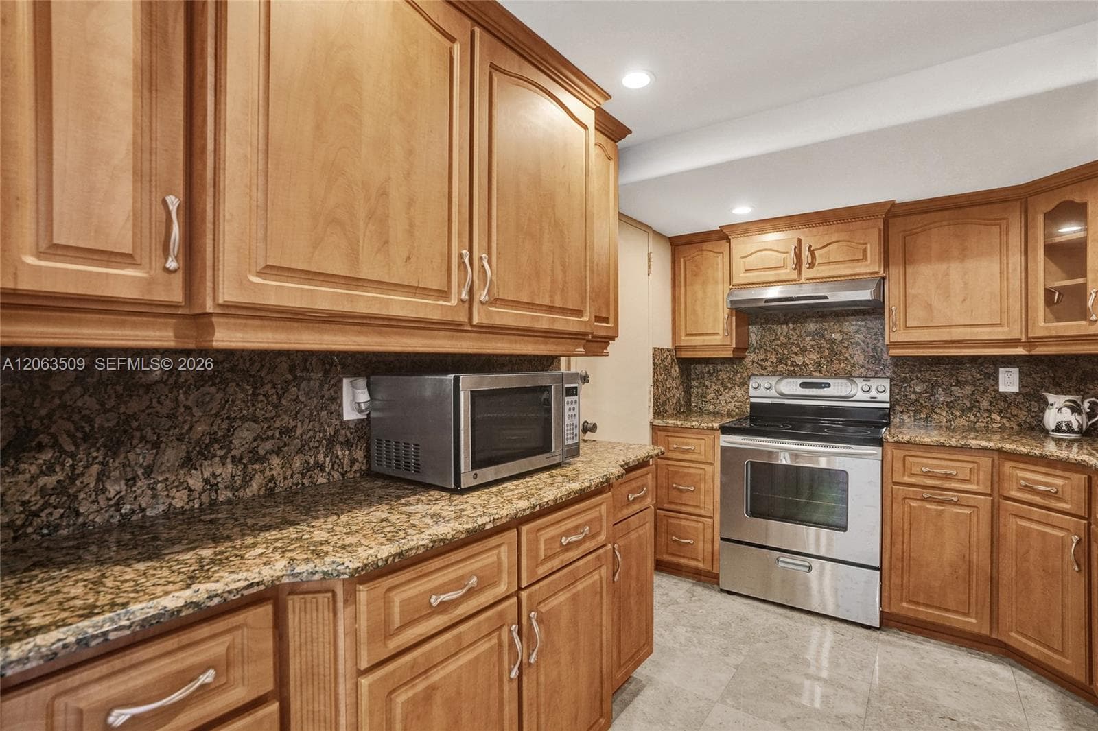 500 Bayview Dr PH20 photo 9
