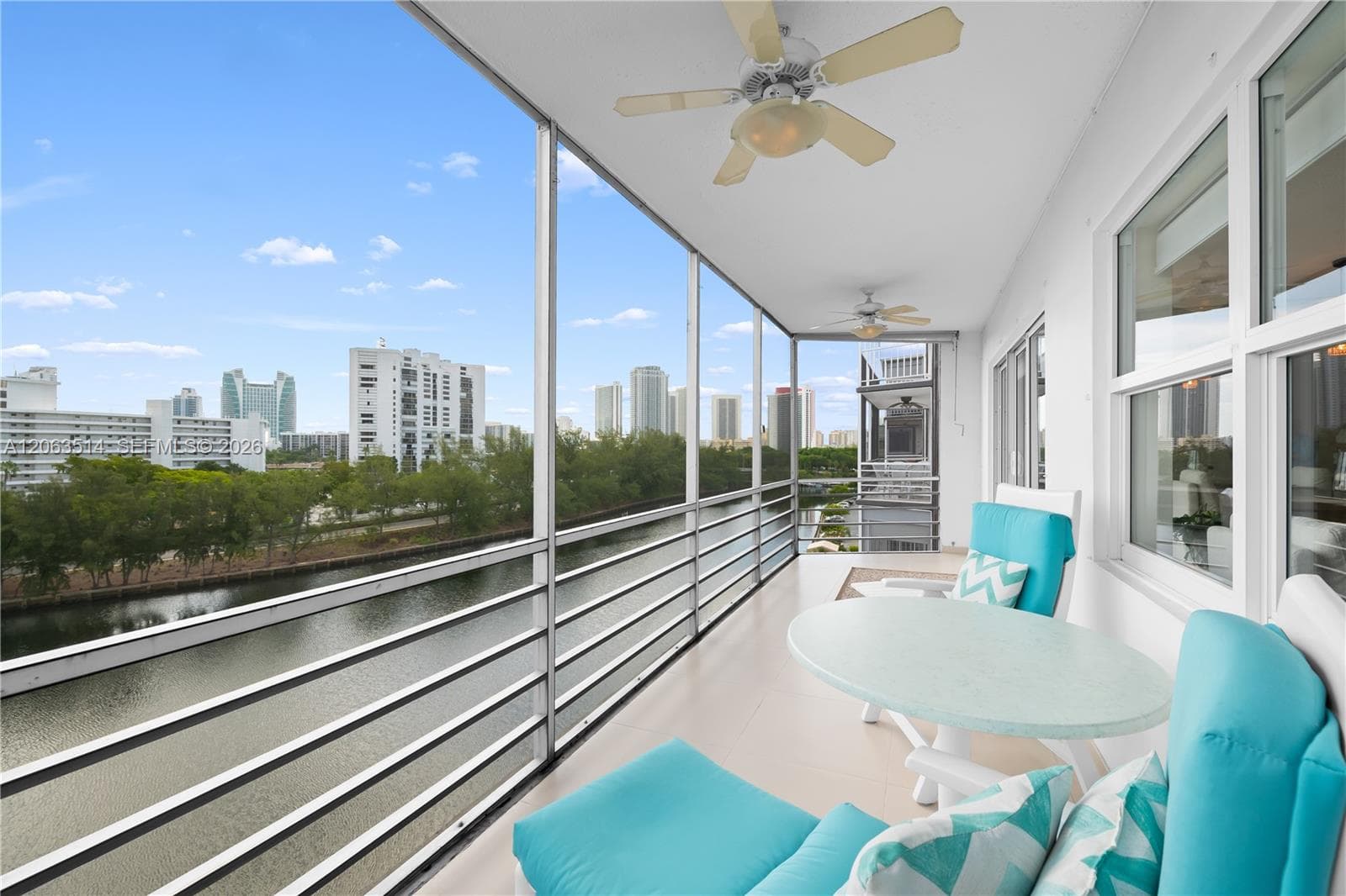 400 Diplomat Pkwy 704 photo 1