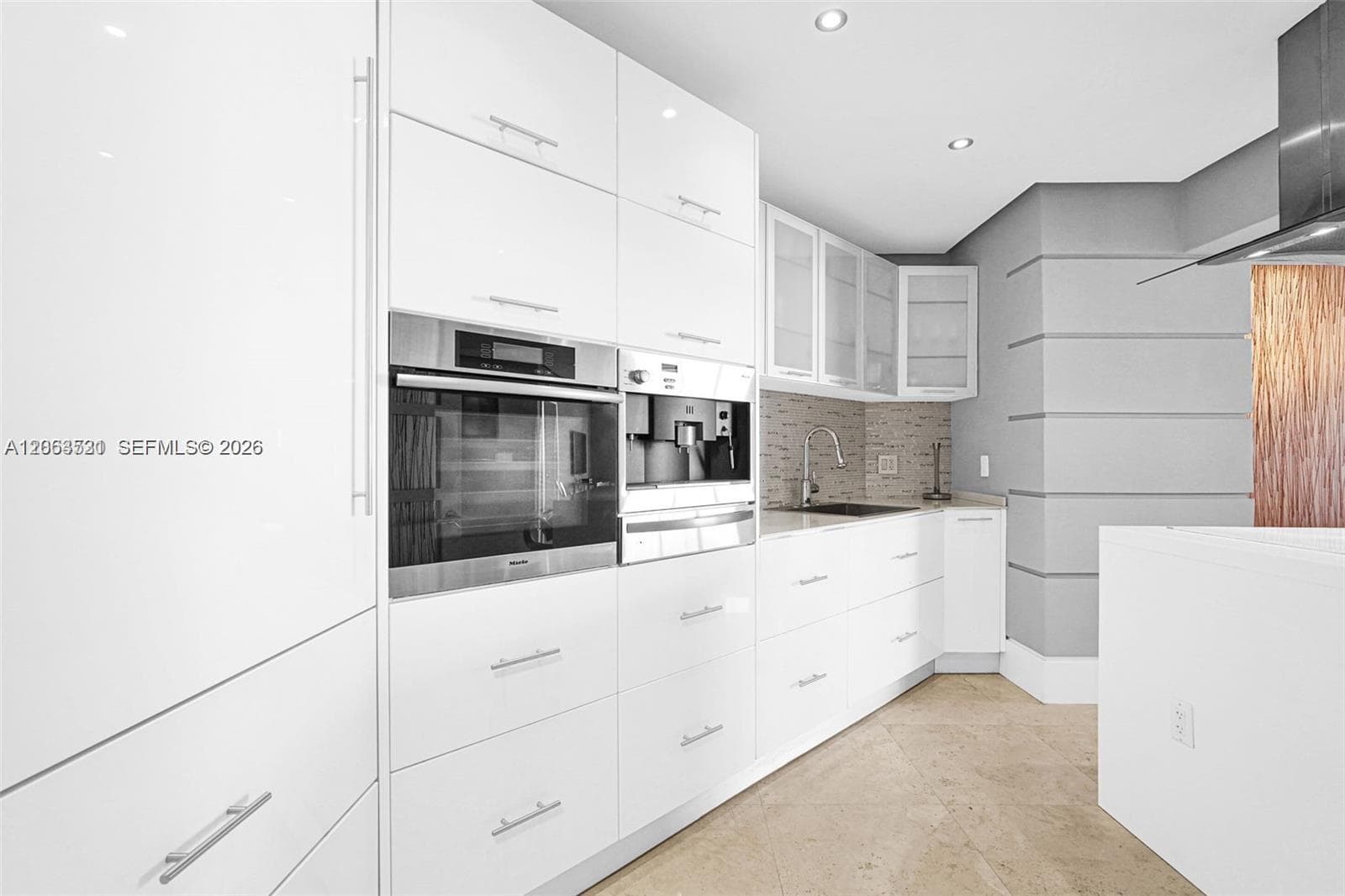 16699 Collins Ave 1103 / 2 Parking 4 Sale photo 4