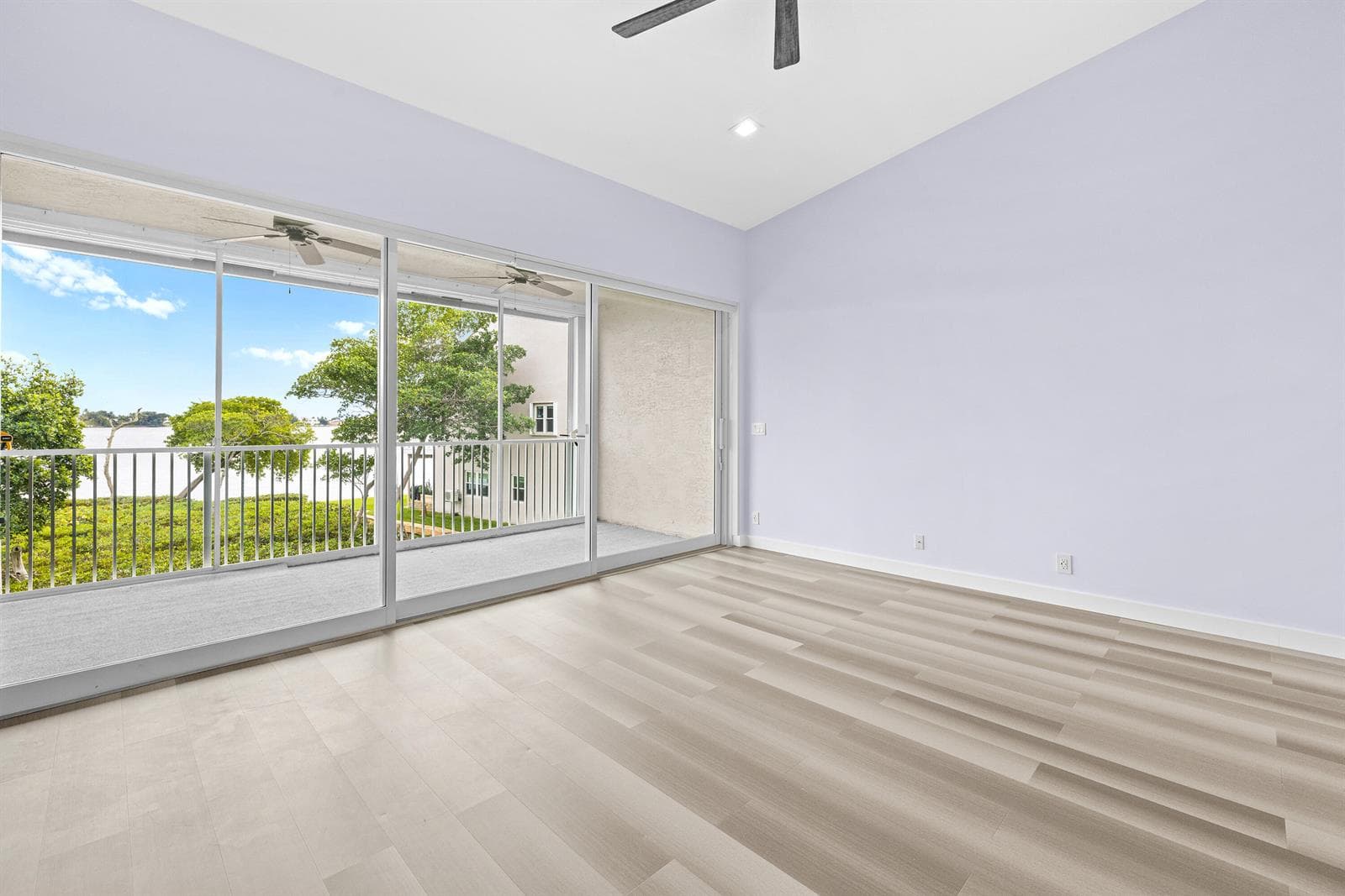88 N Lakeshore Drive photo 17