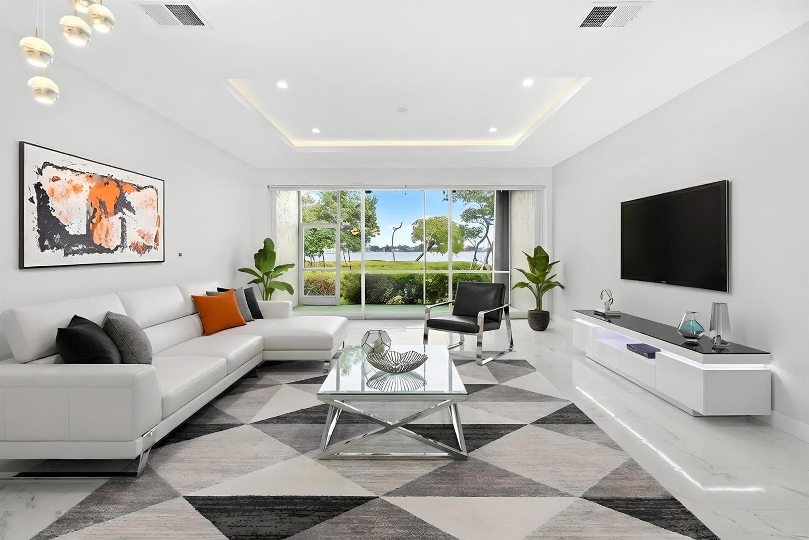 88 N Lakeshore Drive photo 3
