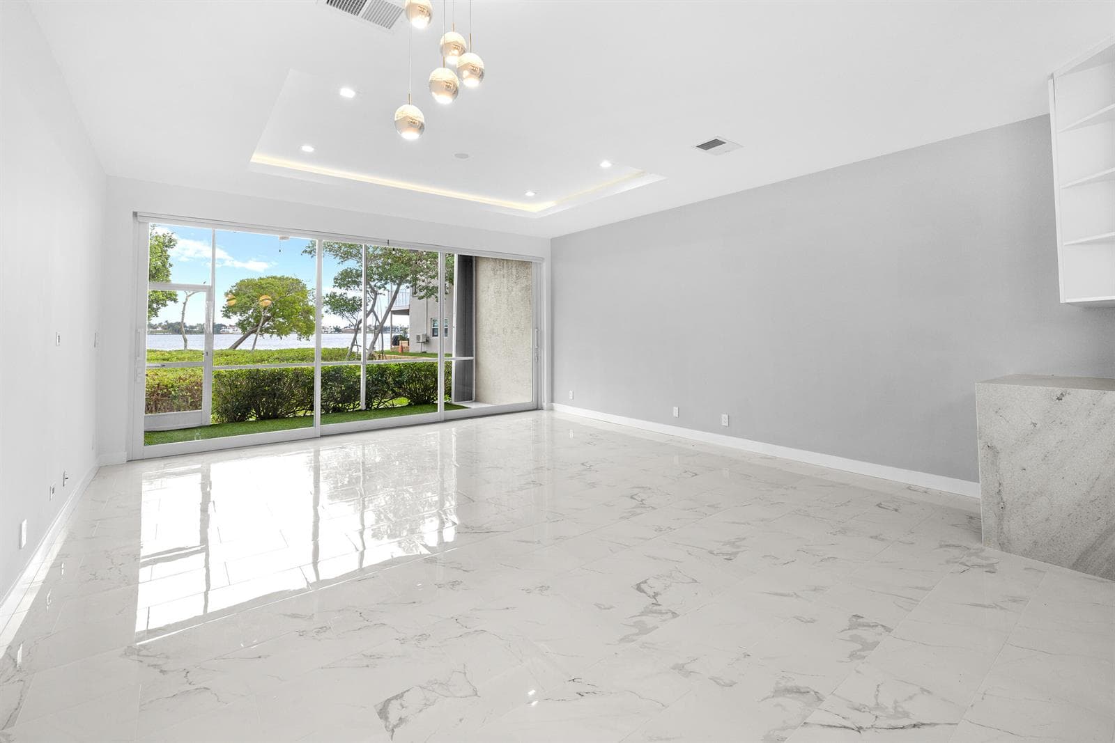 88 N Lakeshore Drive photo 5