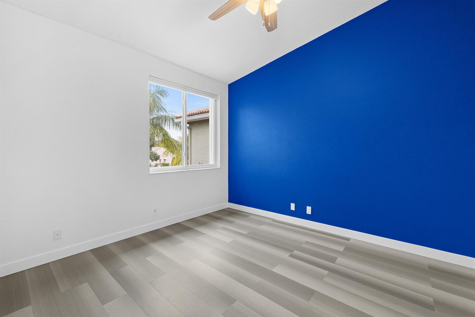 88 N Lakeshore Drive photo 24