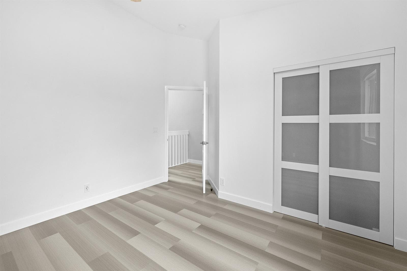 88 N Lakeshore Drive photo 25