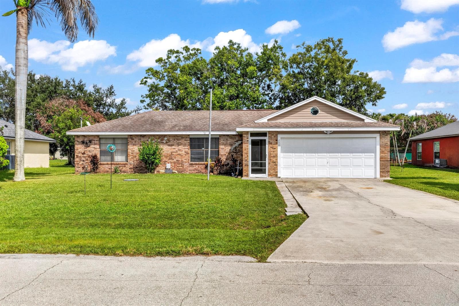 2081 SE SOUTH BUTTONWOOD Drive photo 7