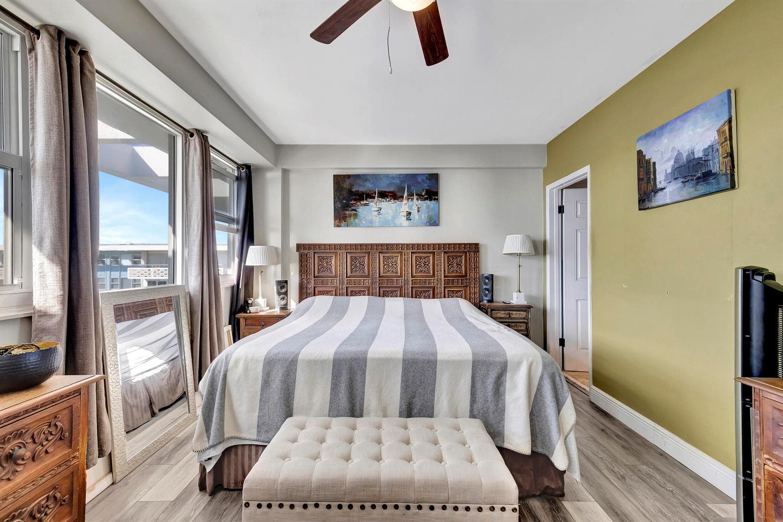 1900 S Ocean Drive 1702 photo 17