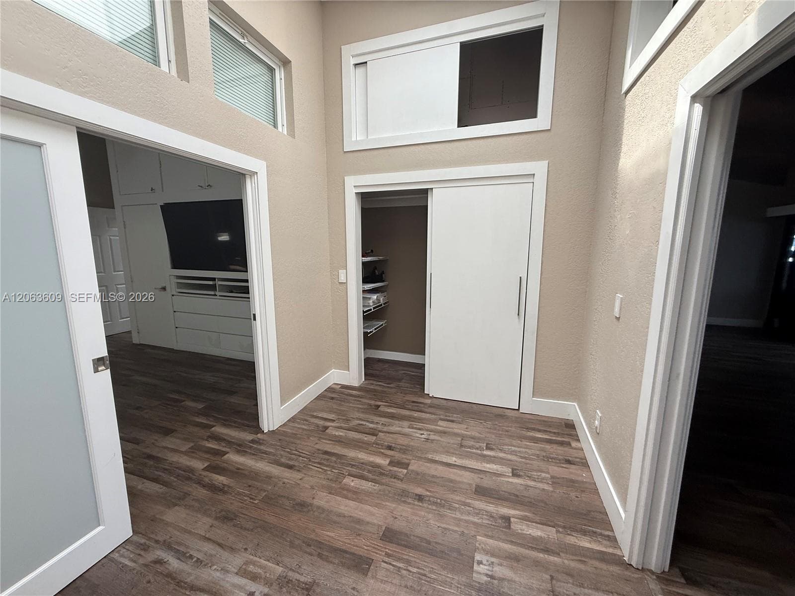 2645 S Parkview Dr 2645 photo 13