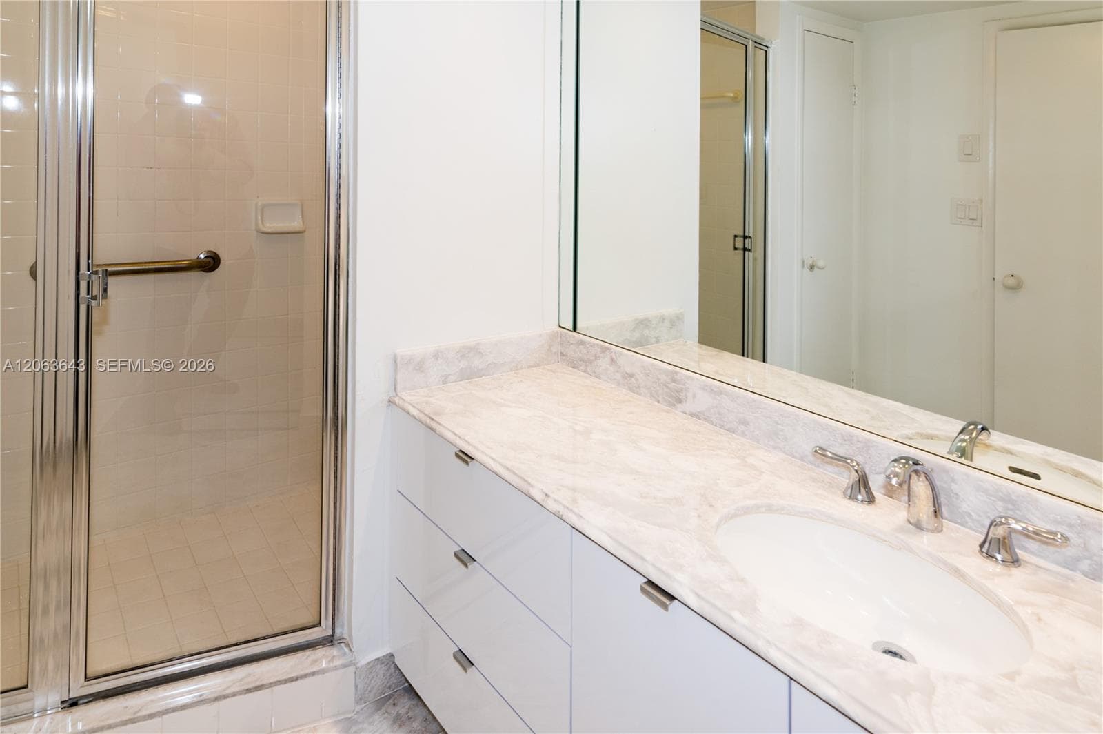10101 E Bay Harbor Dr 404 photo 13
