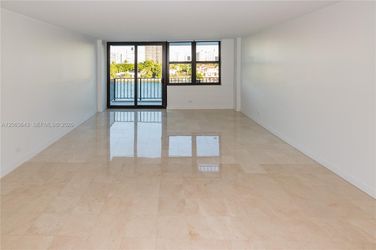 10101 E Bay Harbor Dr 404 photo 9
