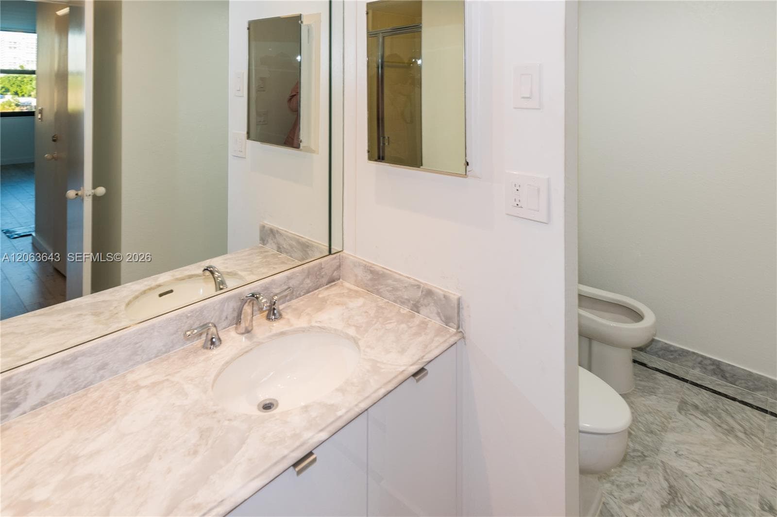 10101 E Bay Harbor Dr 404 photo 14