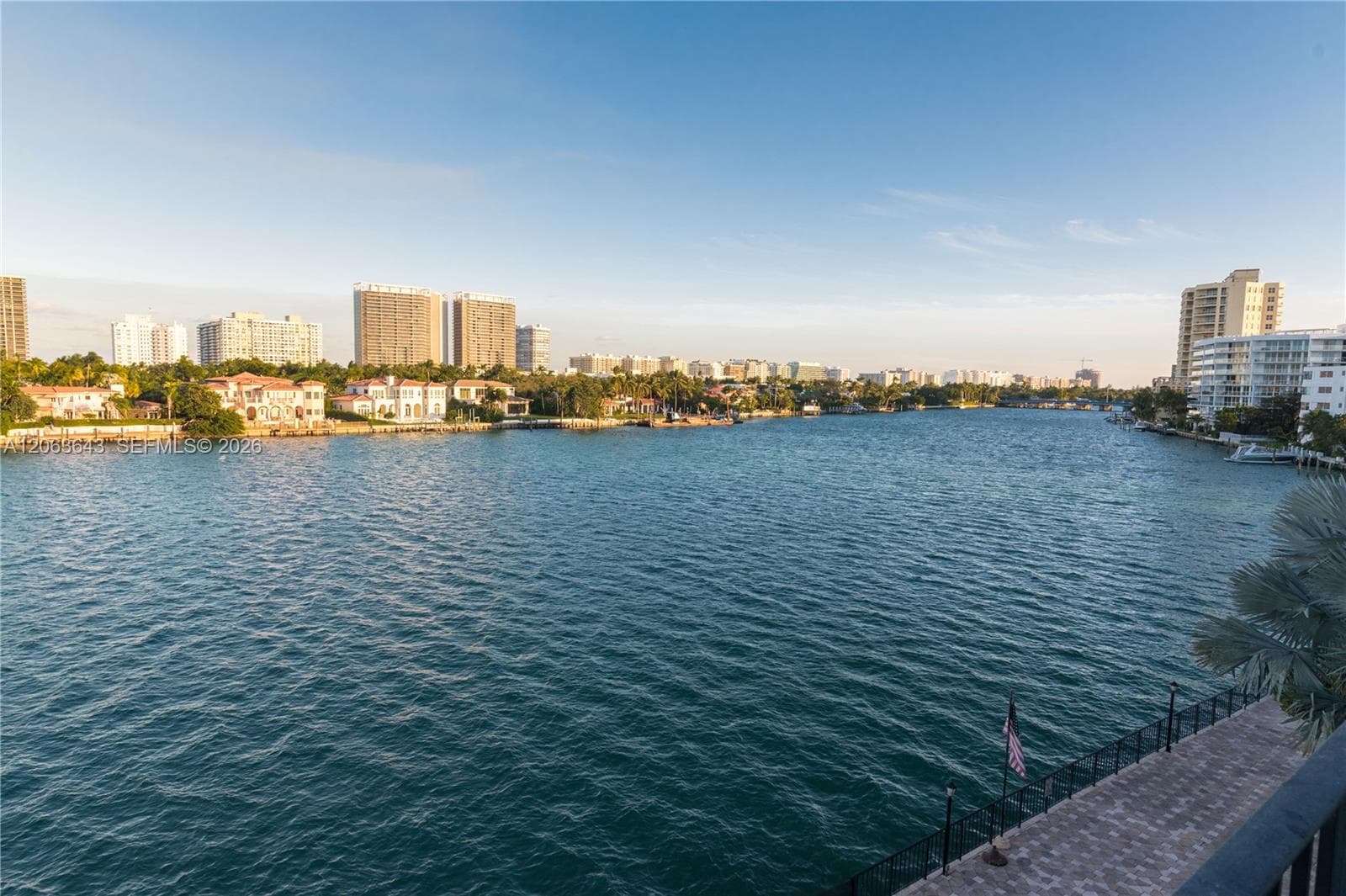 10101 E Bay Harbor Dr 404 photo 18