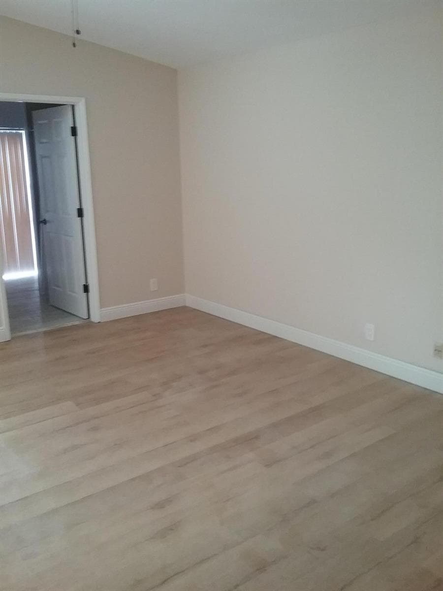 21071 Woodspring Avenue photo 7