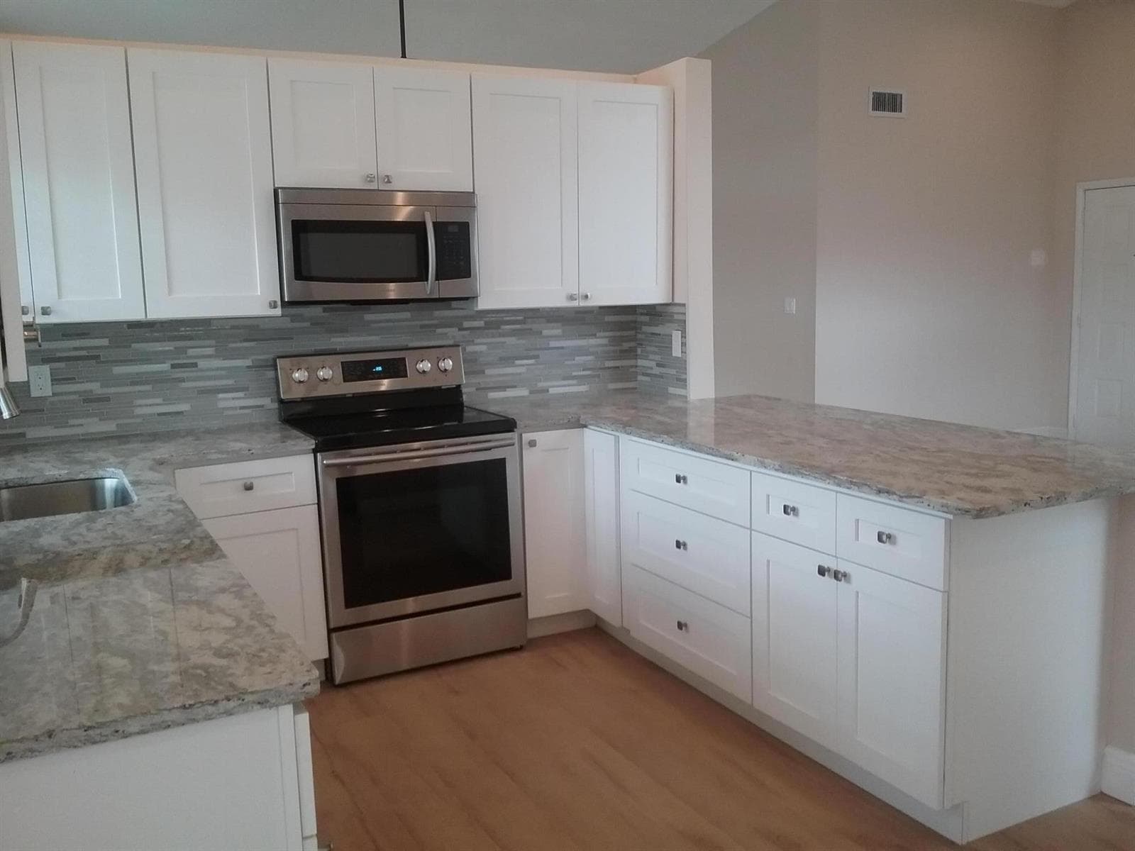 21071 Woodspring Avenue photo 4