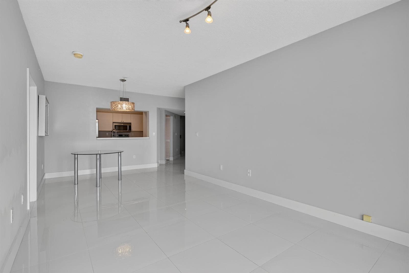 3020 NE 32nd Avenue 620 photo 12