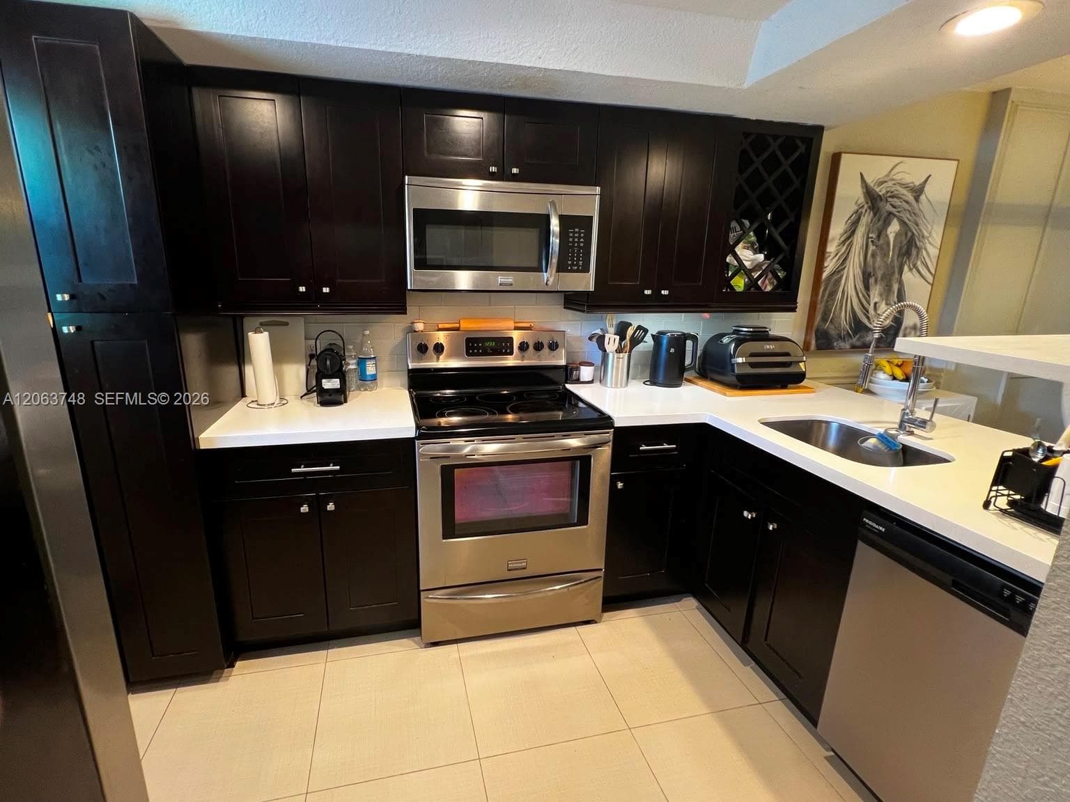 111 Royal Park Dr 1F photo 3