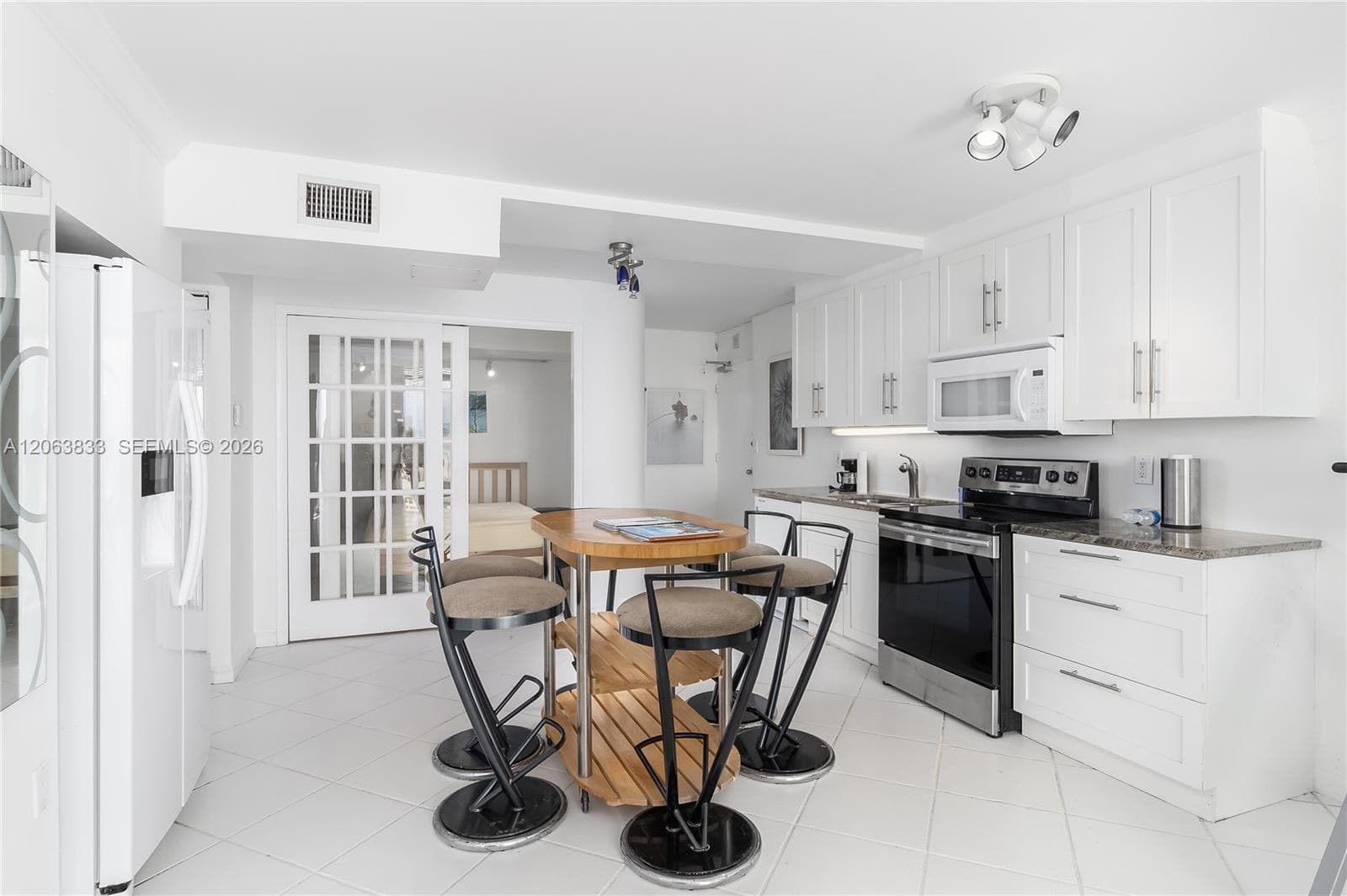 401 Ocean Dr 316 photo 7