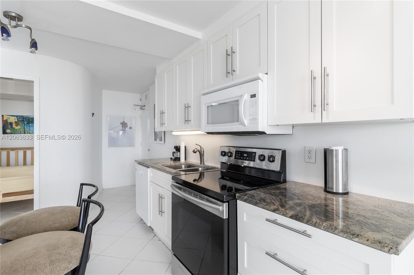 401 Ocean Dr 316 photo 5