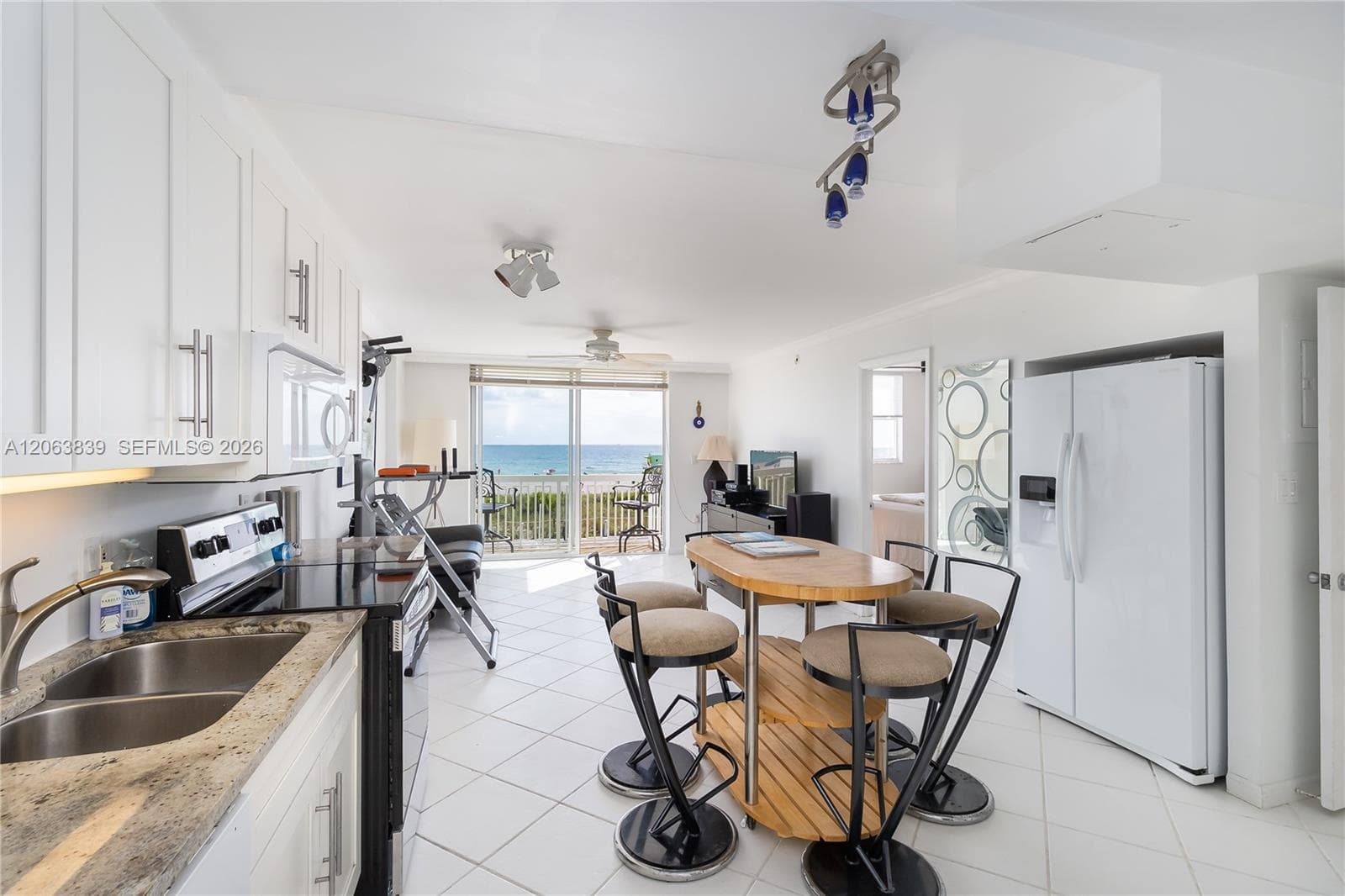 401 Ocean Dr 316 photo 4