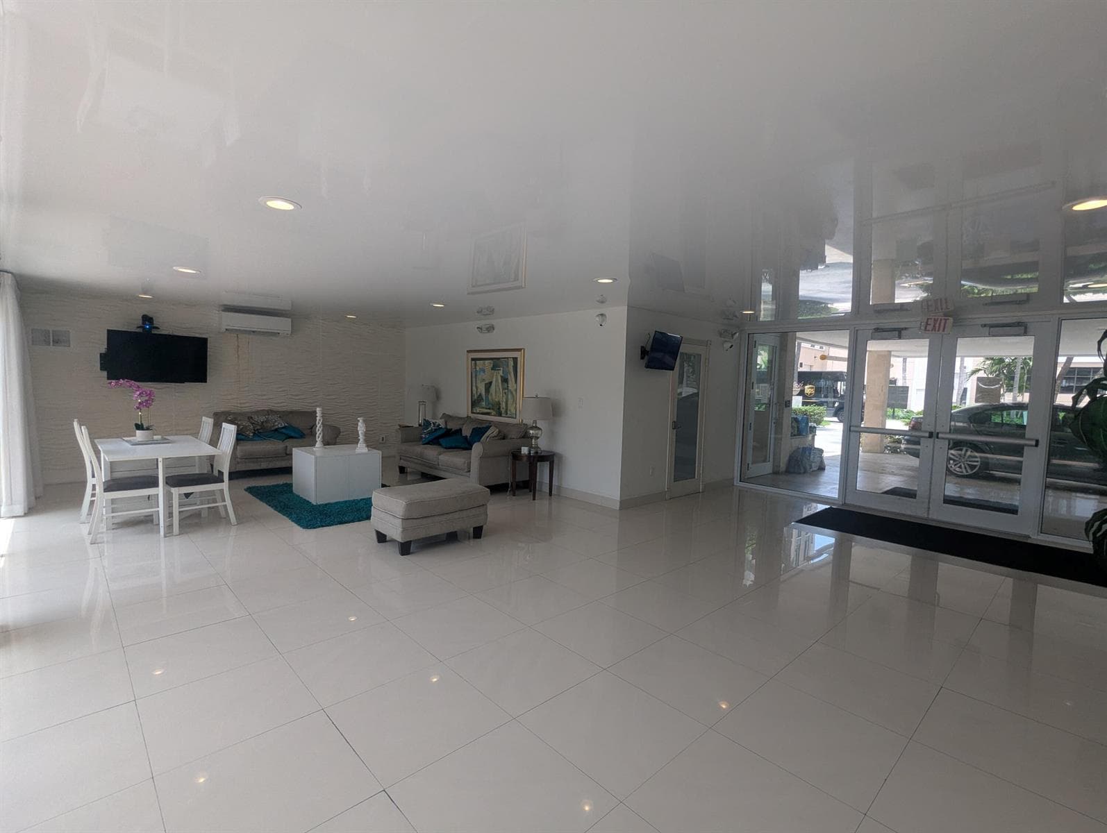 220 KINGS POINT Drive 501 photo 23