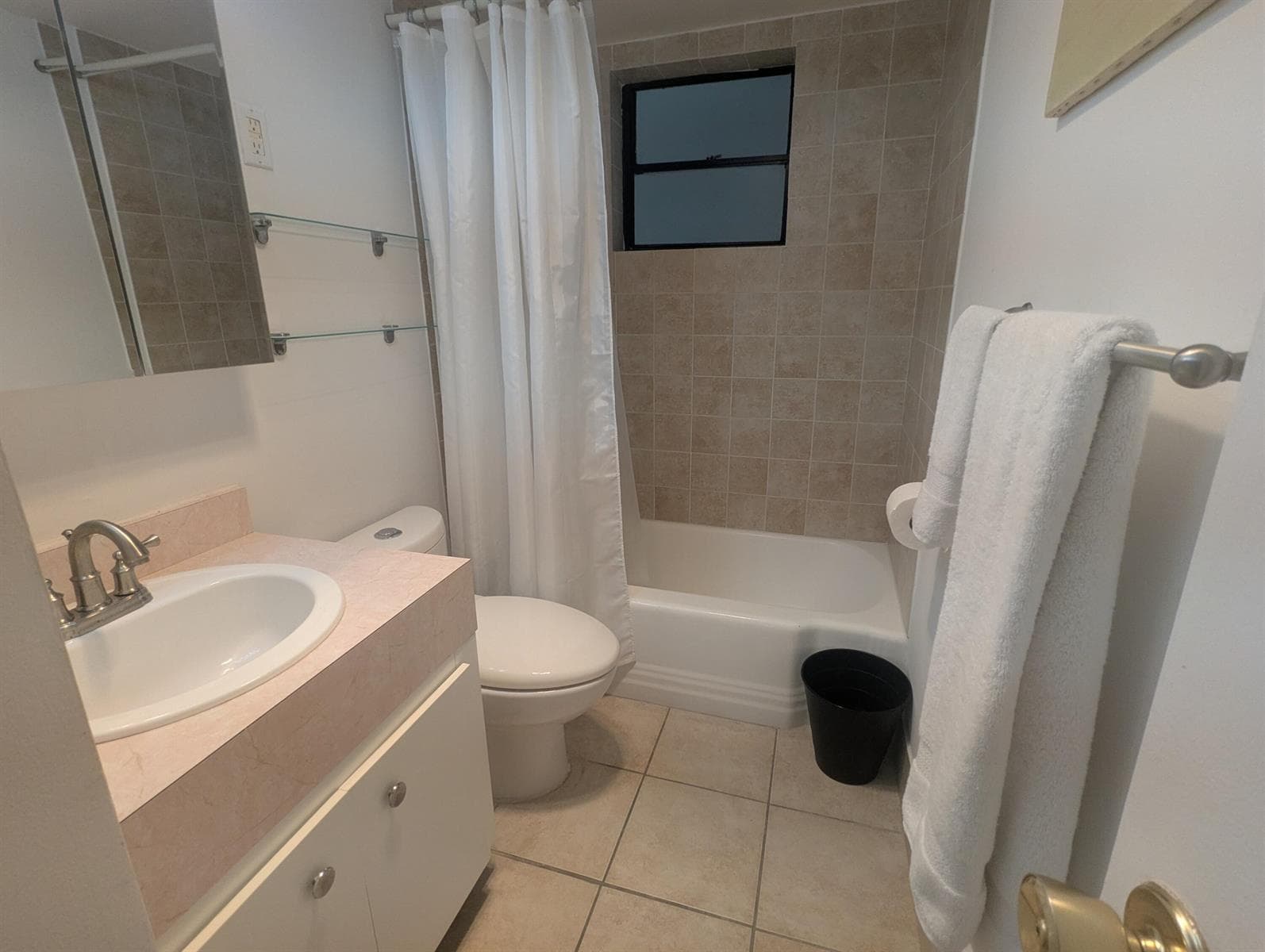 220 KINGS POINT Drive 501 photo 14