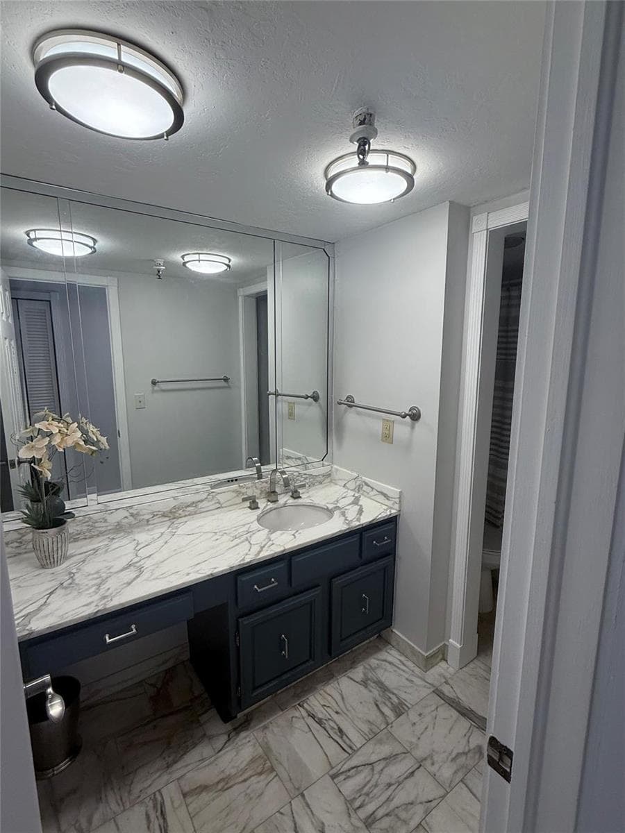 859 JEFFERY Street 1040 photo 16