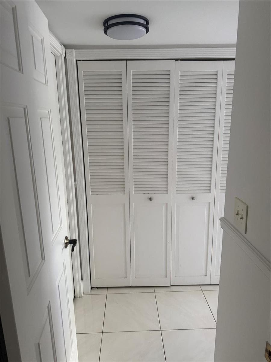 859 JEFFERY Street 1040 photo 22