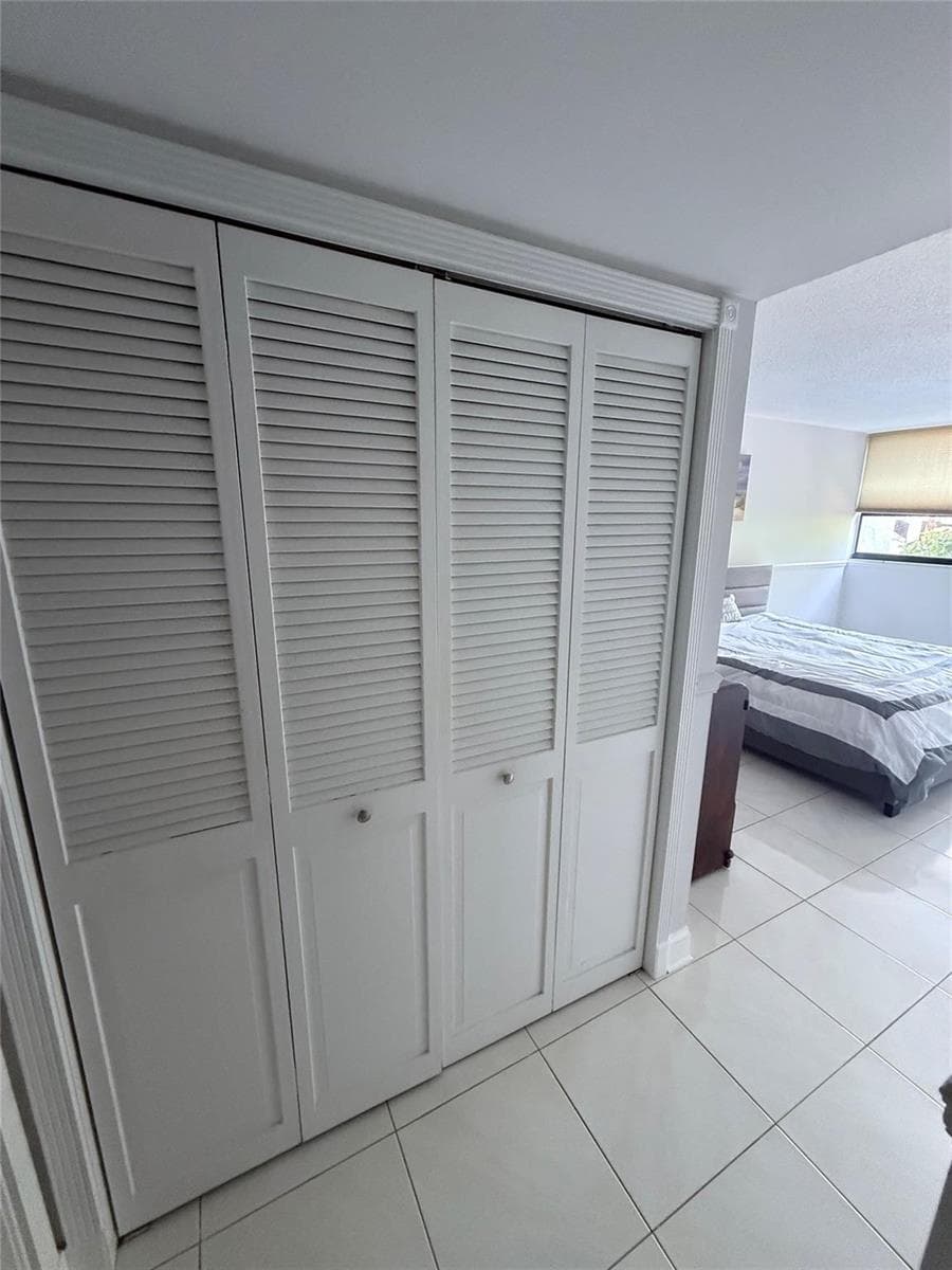 859 JEFFERY Street 1040 photo 20