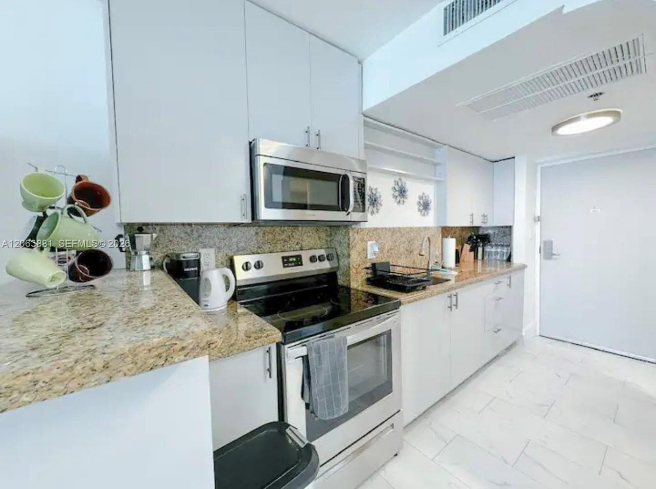 19201 Collins Ave 545 photo 13
