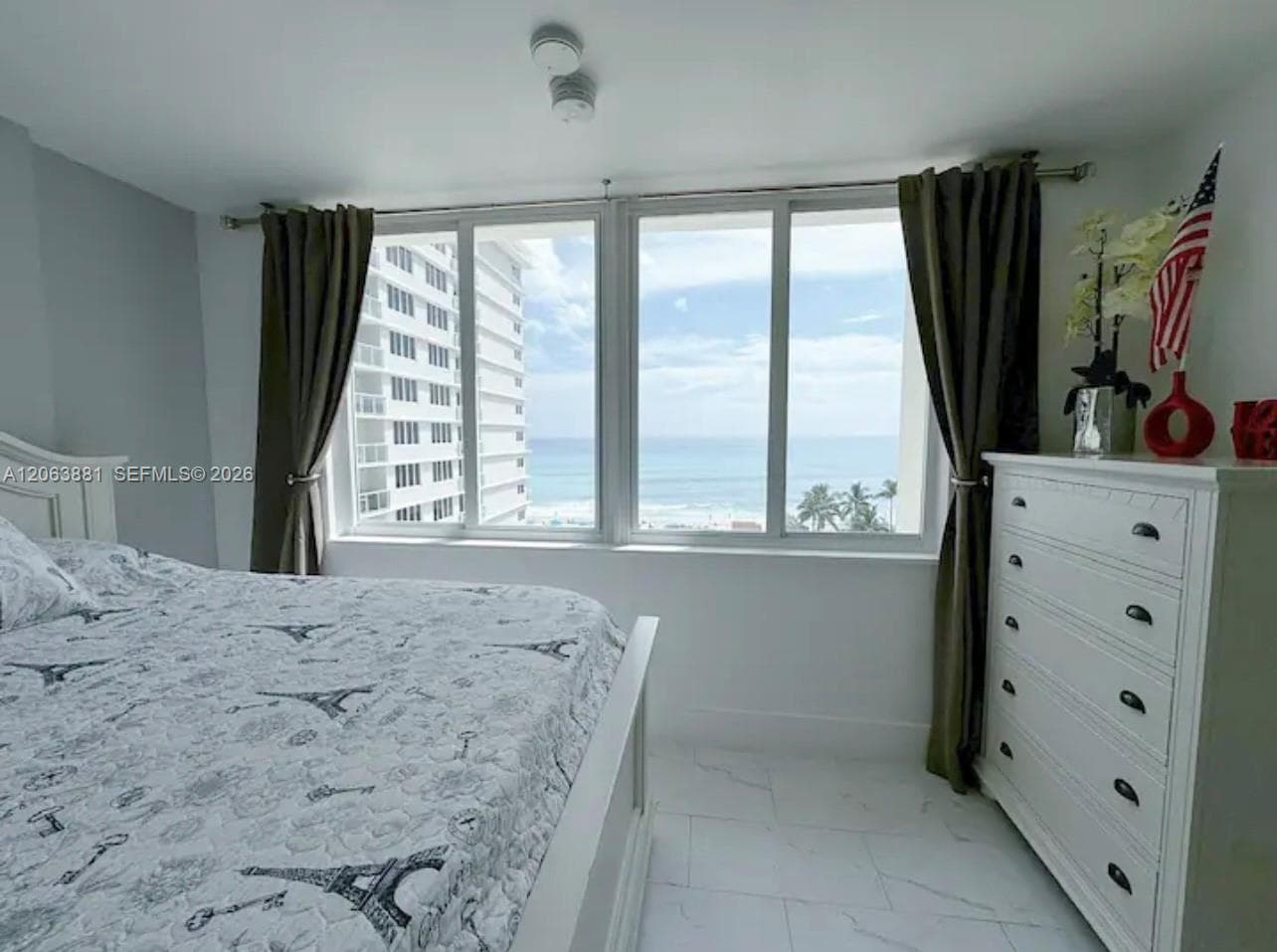 19201 Collins Ave 545 photo 11