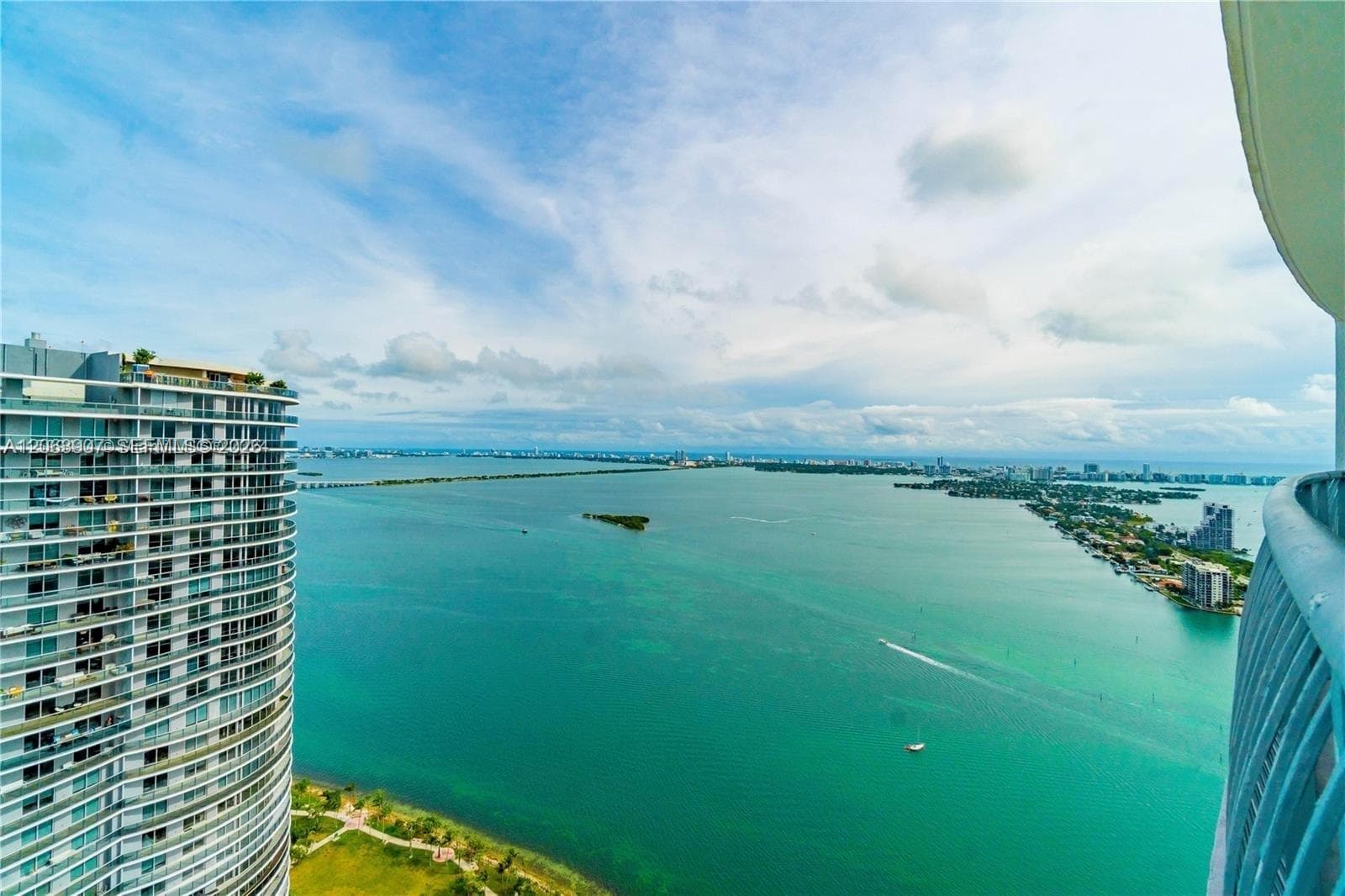 1750 N Bayshore Dr 5505 photo 23
