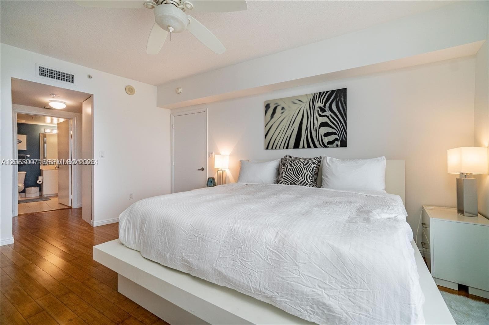 1750 N Bayshore Dr 5505 photo 17
