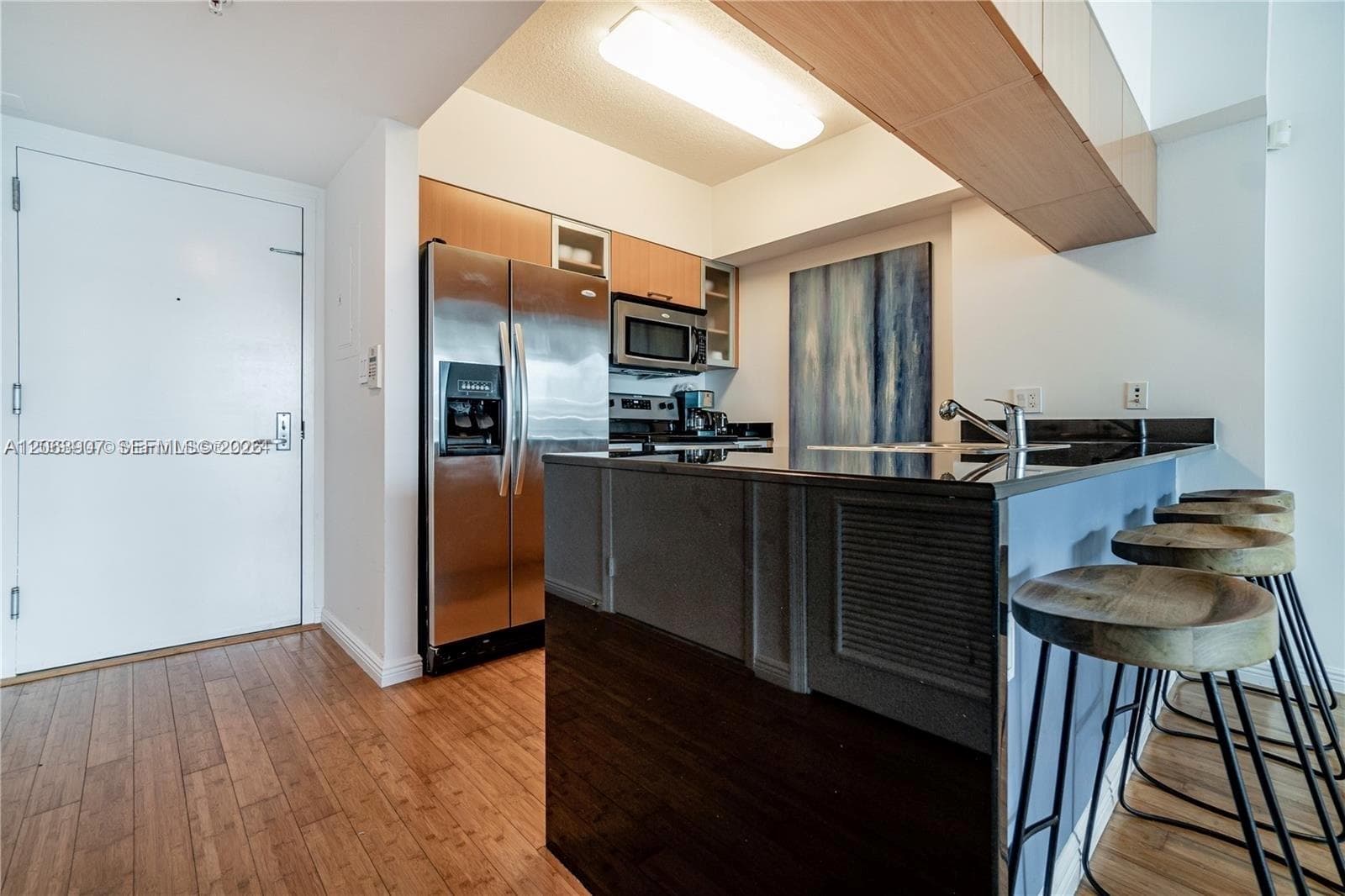 1750 N Bayshore Dr 5505 photo 3
