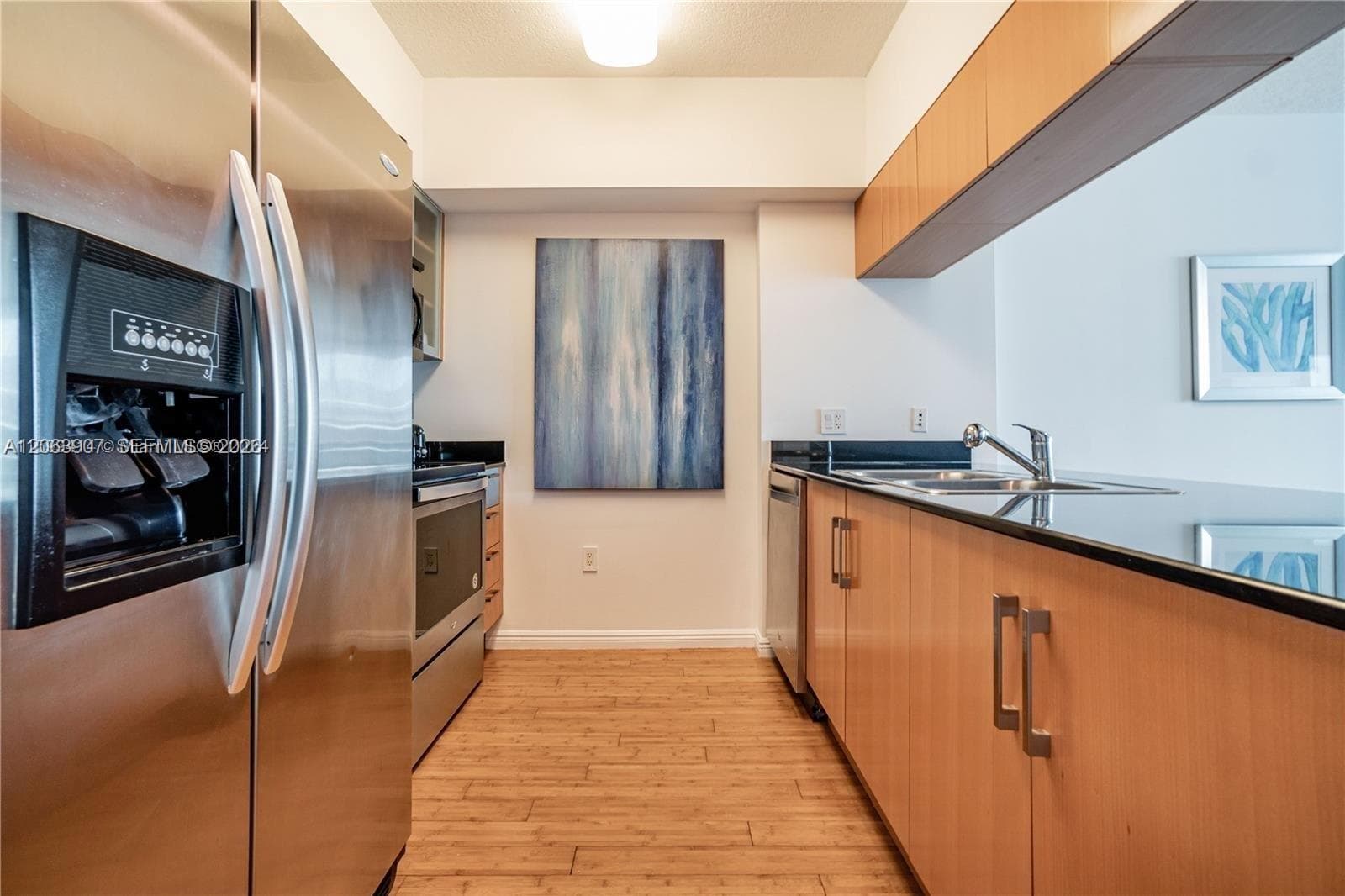 1750 N Bayshore Dr 5505 photo 5
