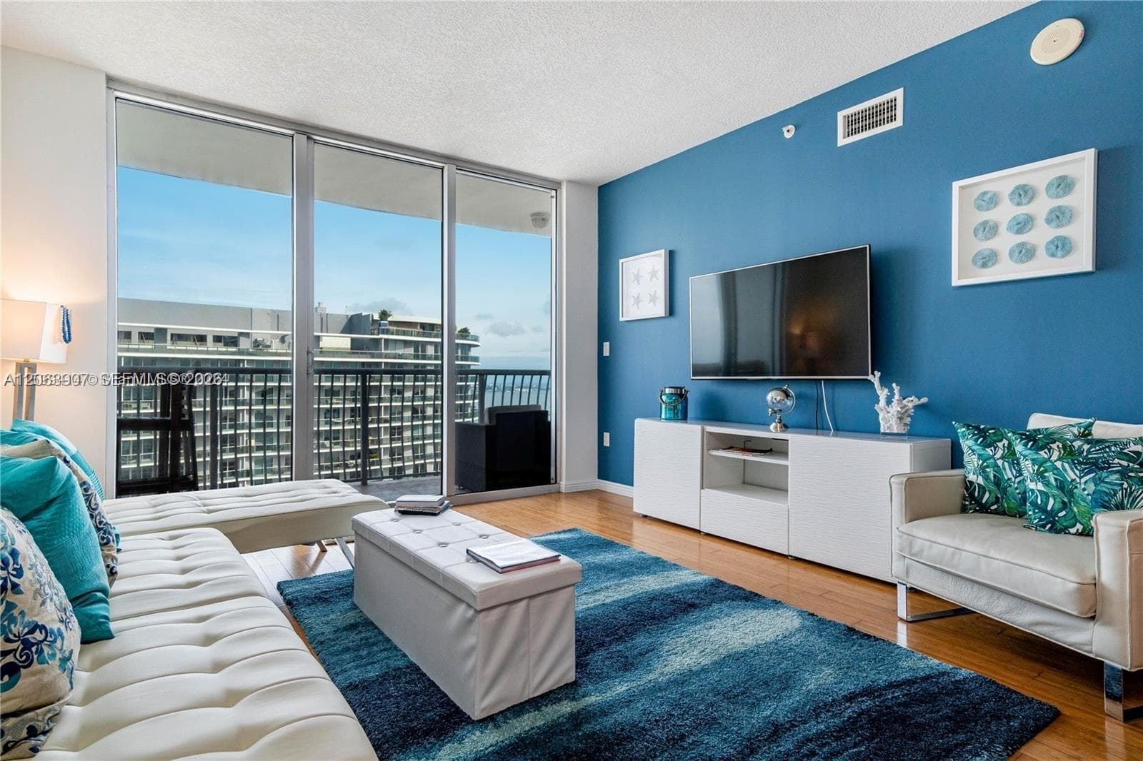 1750 N Bayshore Dr 5505 photo 14