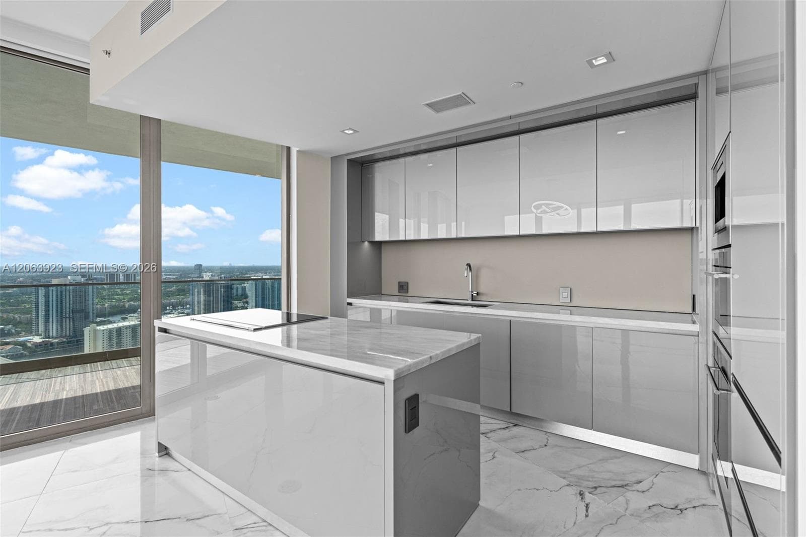 18975 Collins Ave 3605 photo 7