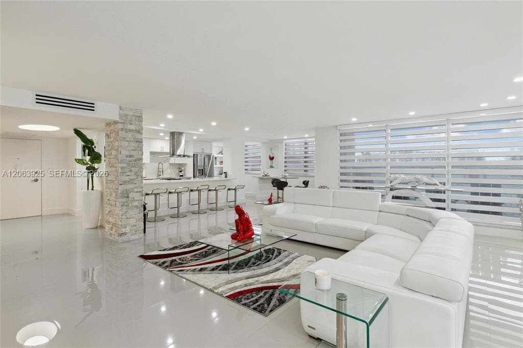 2751 S Ocean Dr 301S photo 6