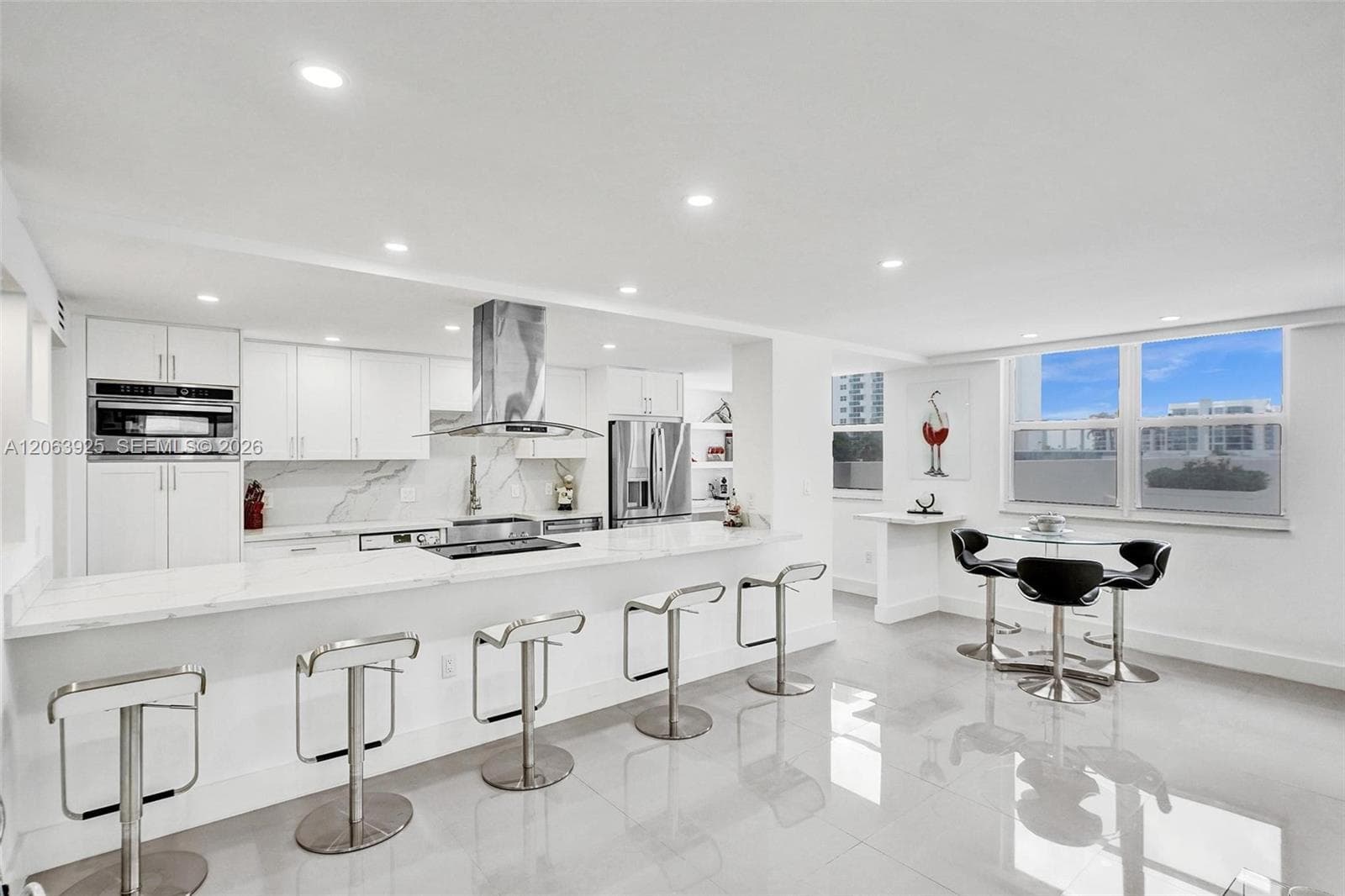2751 S Ocean Dr 301S photo 9