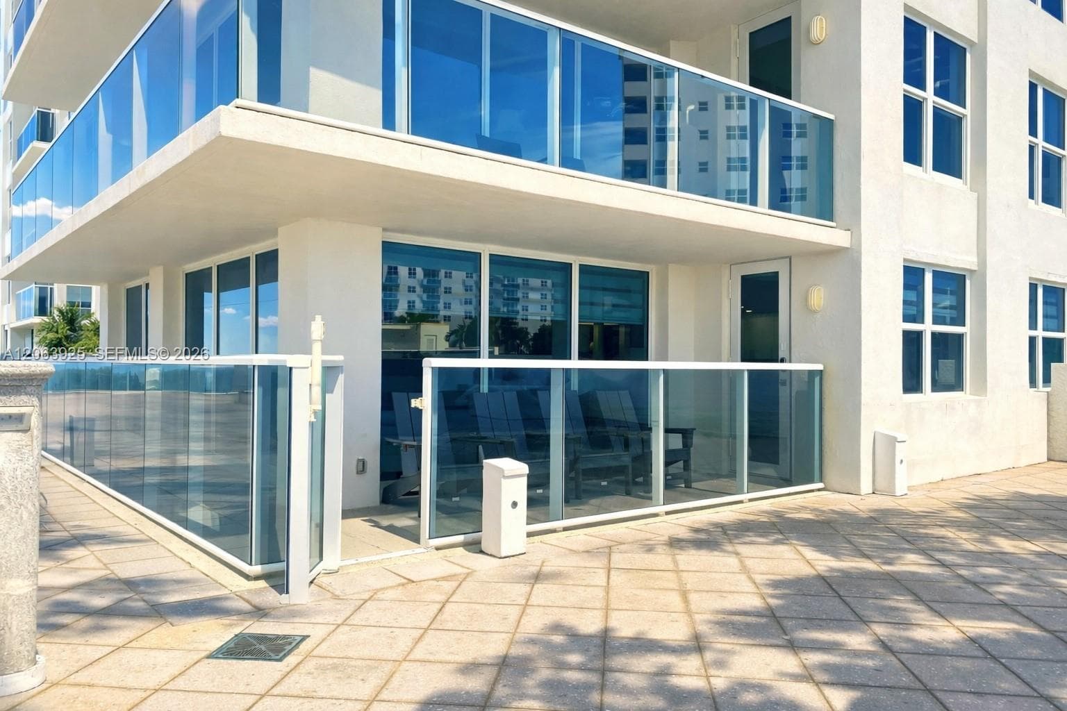 2751 S Ocean Dr 301S photo 4