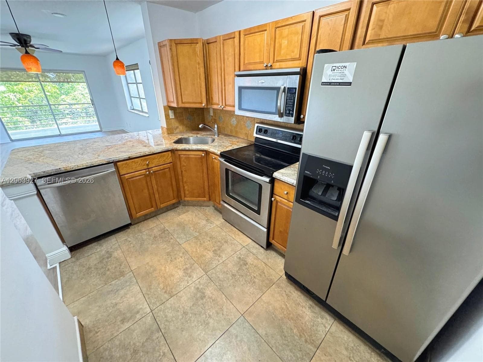 1400 NE 57th St 308 photo 1