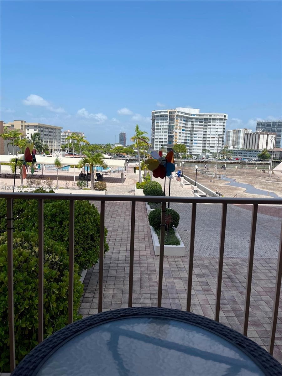 1865 S Ocean Dr 3L photo 25