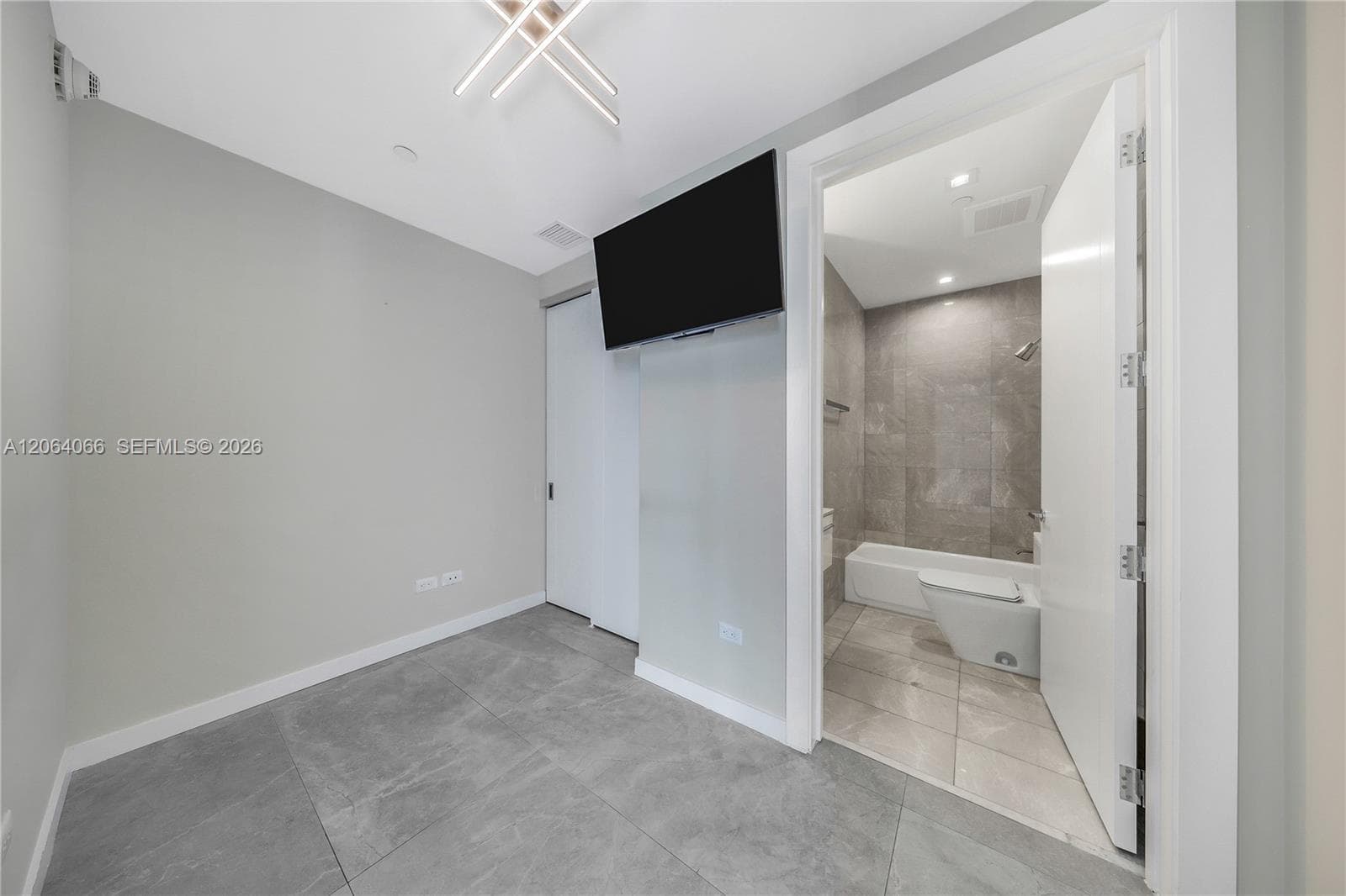 18501 Collins Ave 1804 photo 23