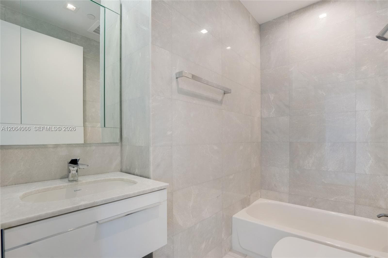 18501 Collins Ave 1804 photo 16